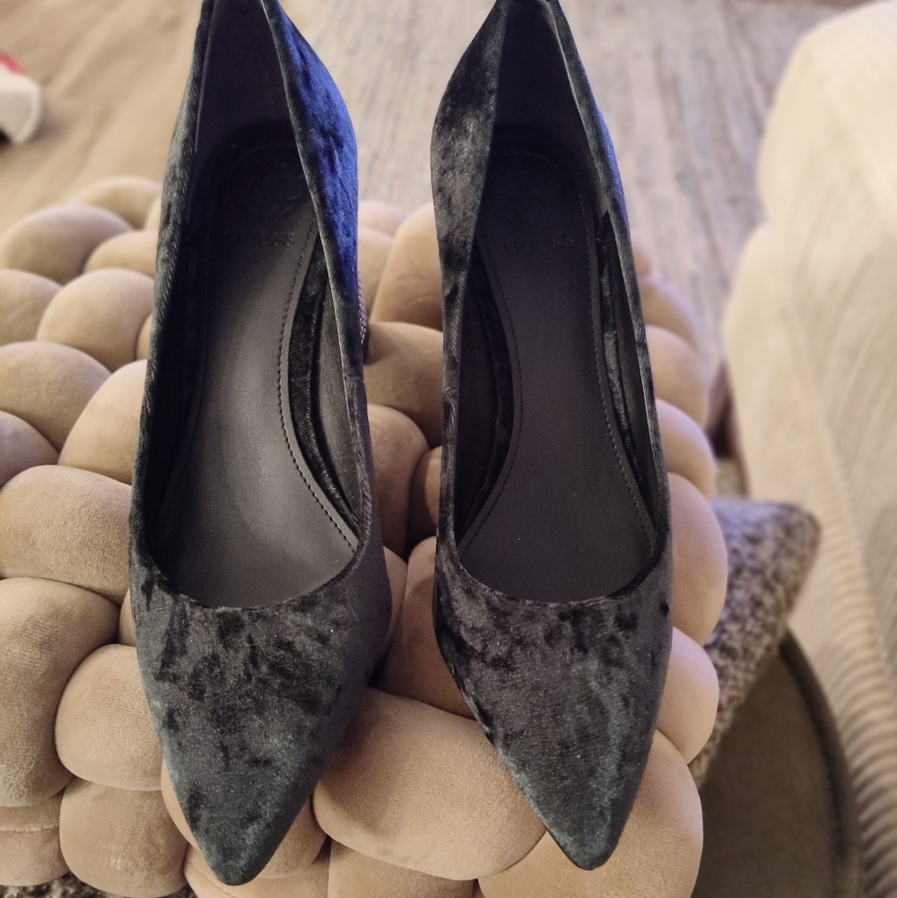 Guess Black Velvet Pointed Heels